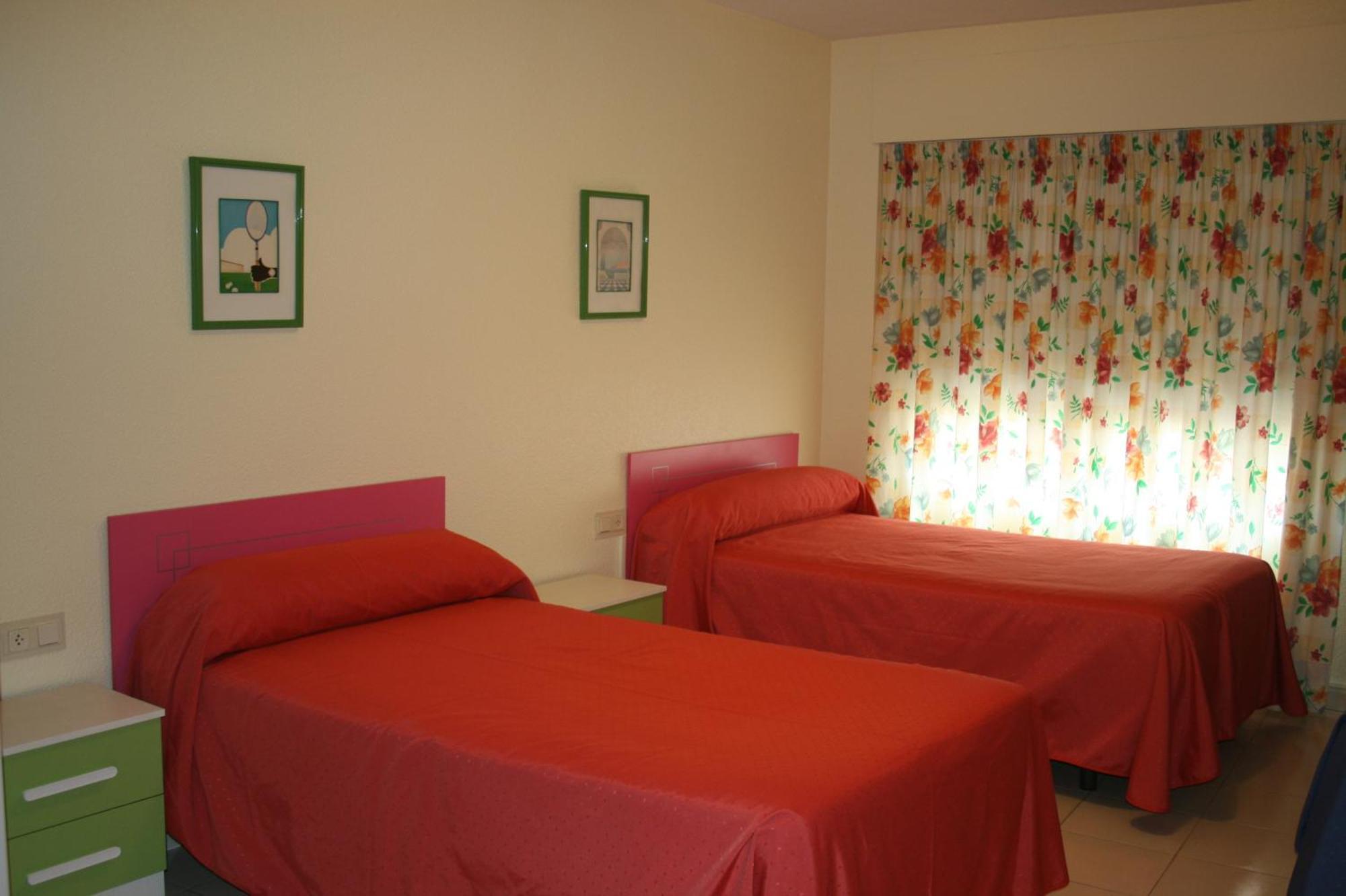 Twin Room Private Bathroom